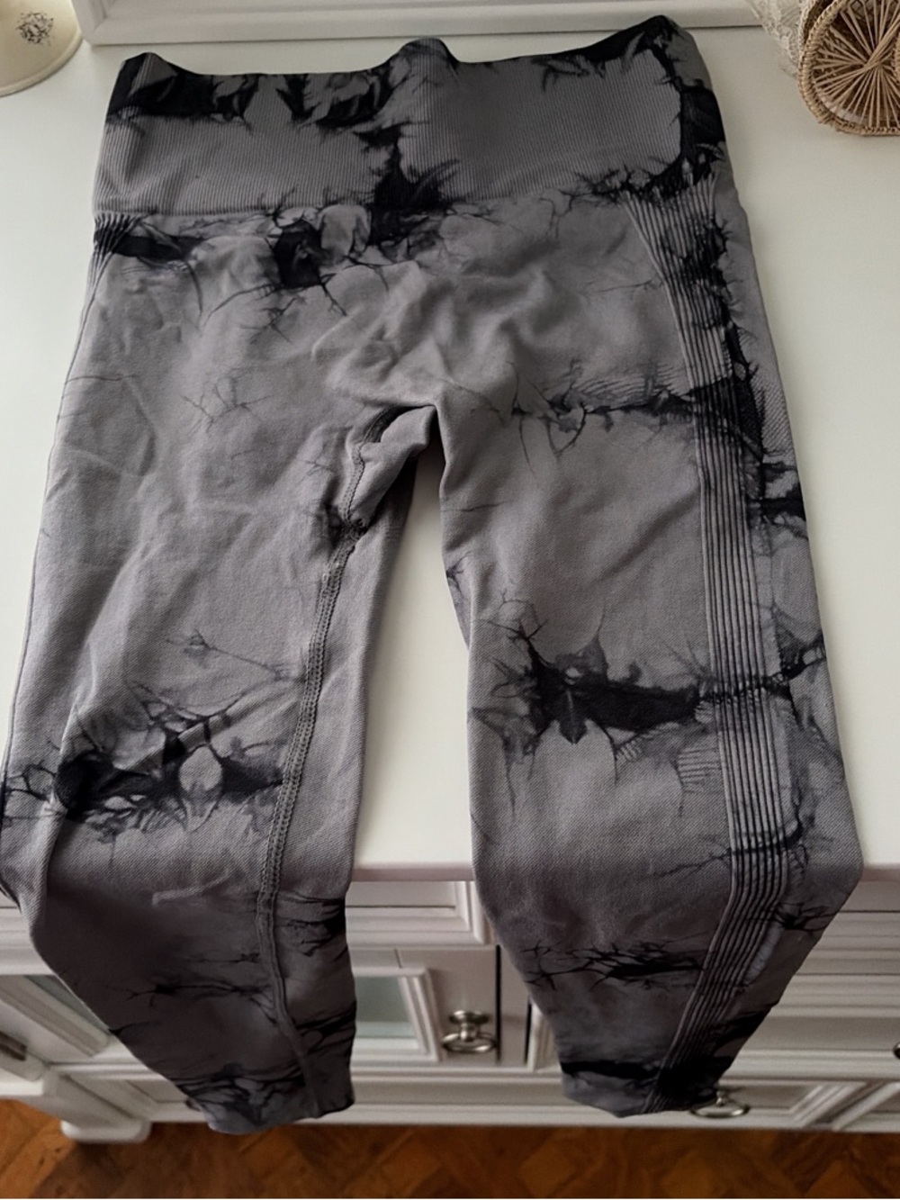 Women’s Grey Tie-Dye Performance leggings